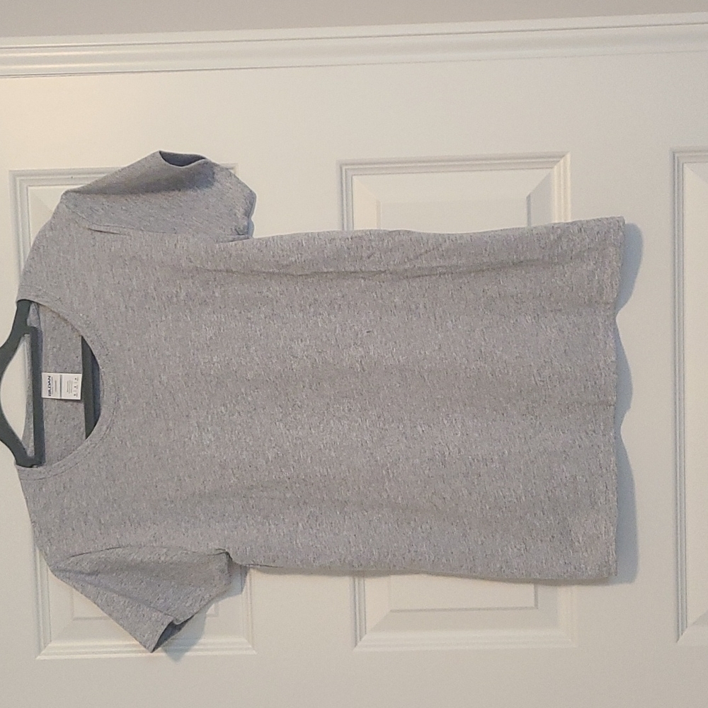 Nwt Grey Tshirts Medium lot of 2